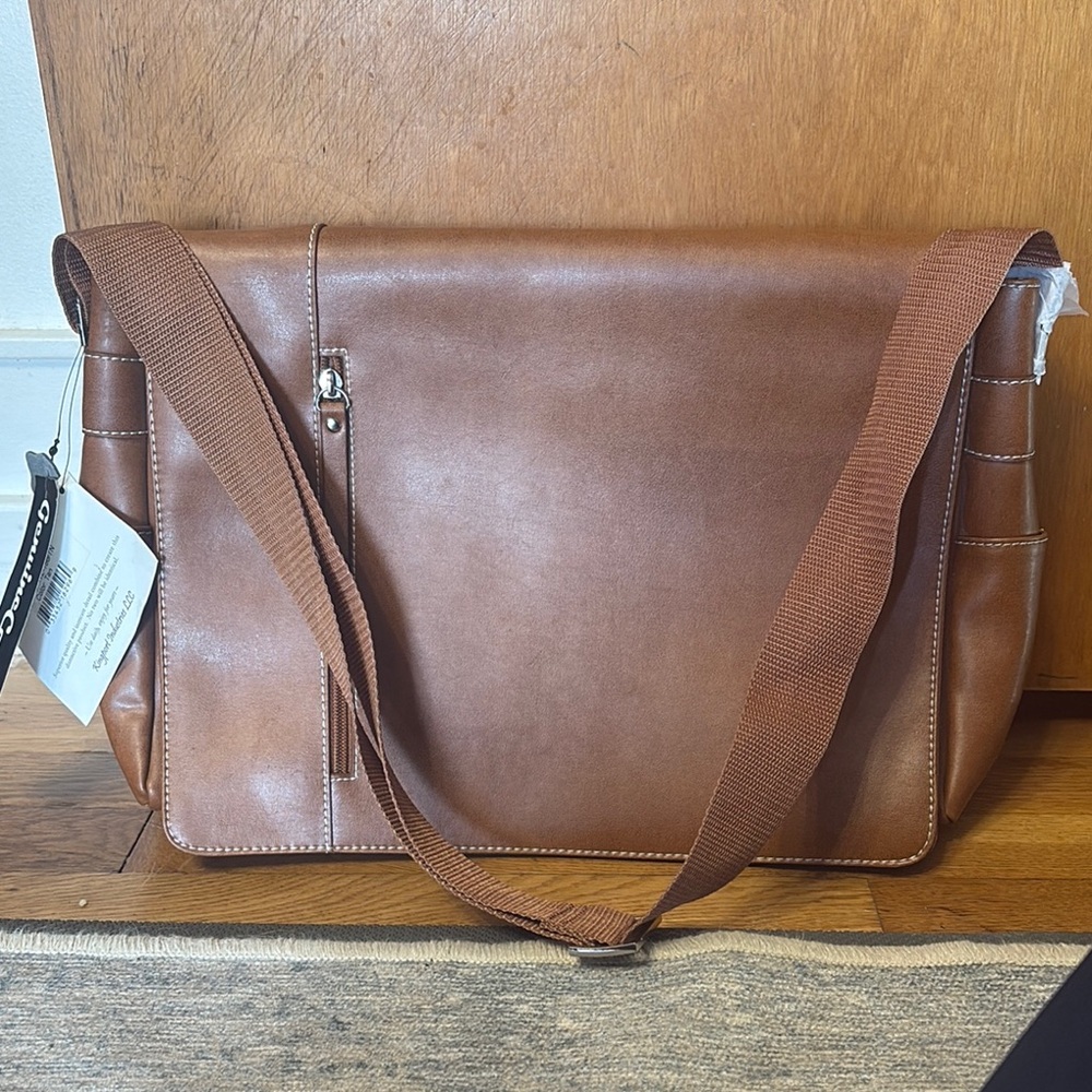 Brown Leather Messenger Bag with Adjustable Strap